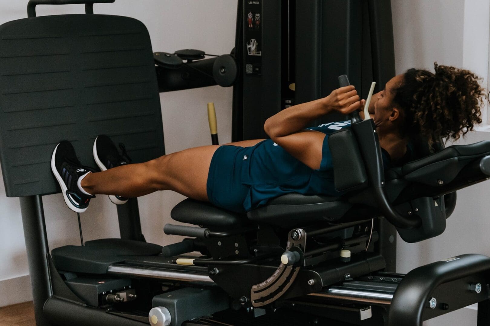 Treating Knee Pain by our osteopaths and physiotherapists